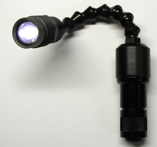 Flexible extension for flashlight